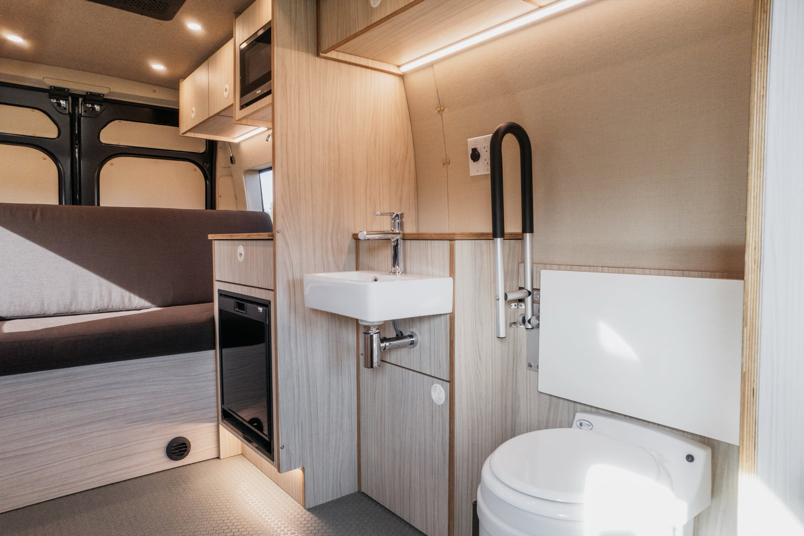 Wolfram Ram ProMaster 159 camper van conversion by 2Pines Upfitters, photo 7